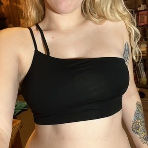 Side strap crop top